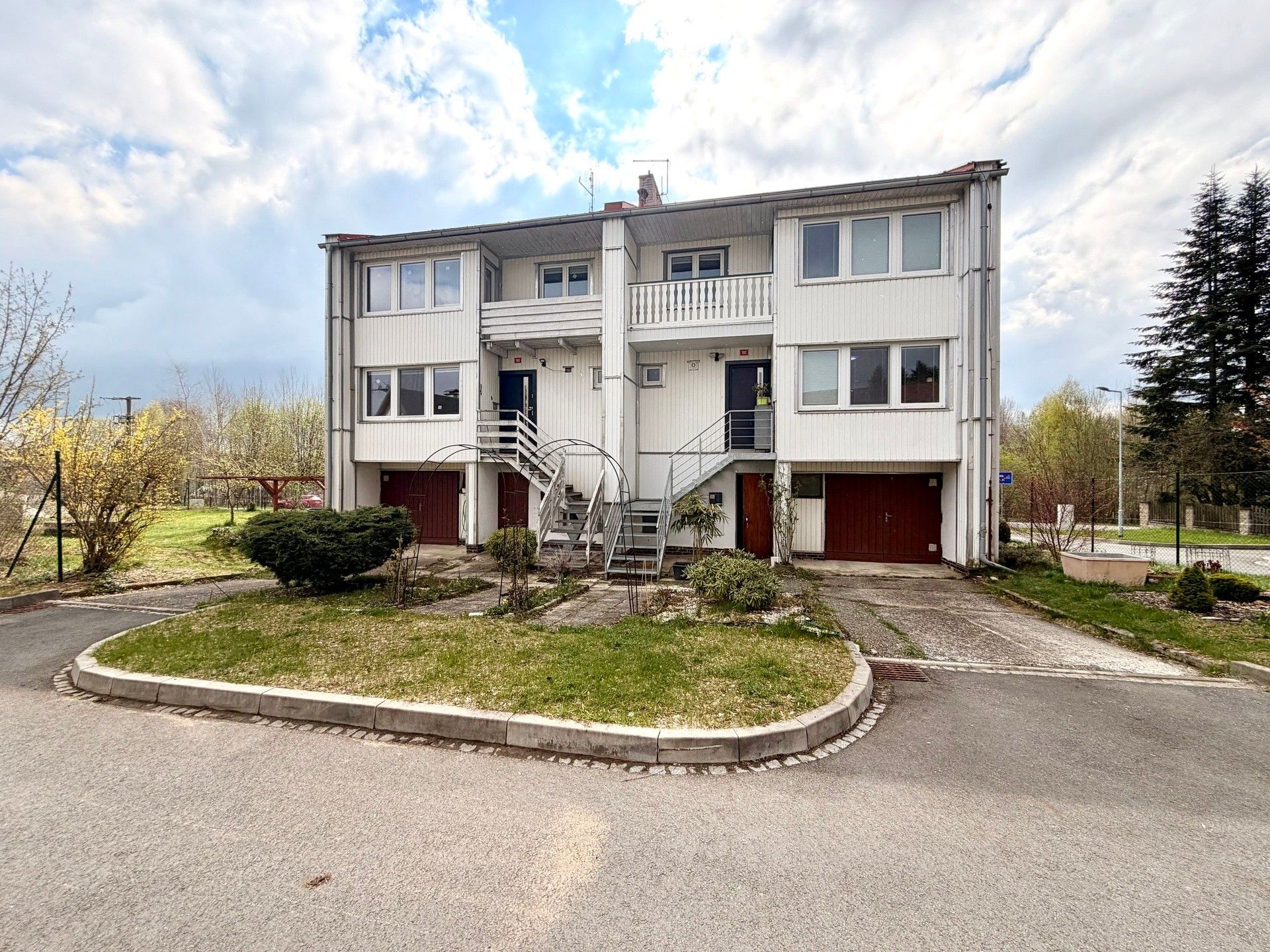 Rodinné domy, Rozvadov, 300 m² - 1