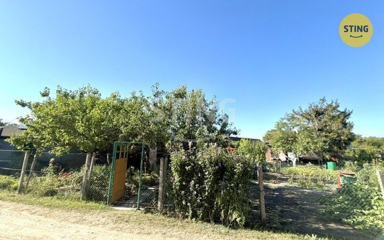 Zahrady, Hodonín, 261 m² - 2