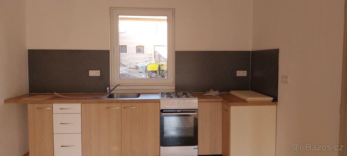 Pronájem byt - Zlonice, 273 71