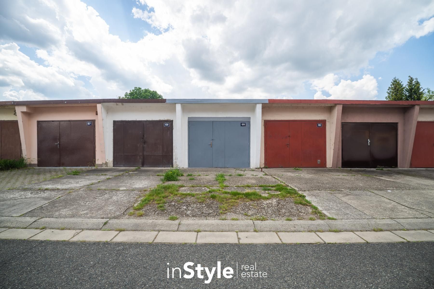 Garáže, Za Tratí, Uherské Hradiště, 17 m²