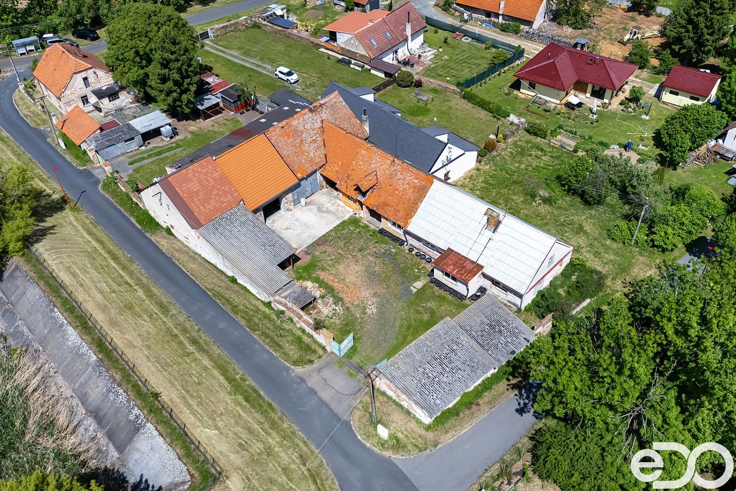 Rodinné domy, Malá Vysoká, Červené Pečky - Dolany, okres Kolín, 230 m² - 1