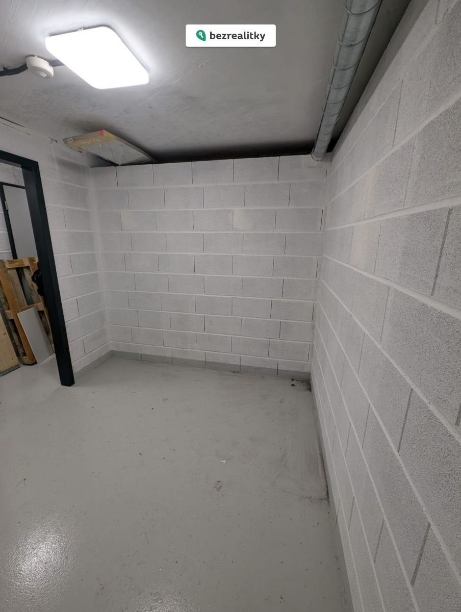 Prodej garáž - Dostalové  , Praha, 13 m²