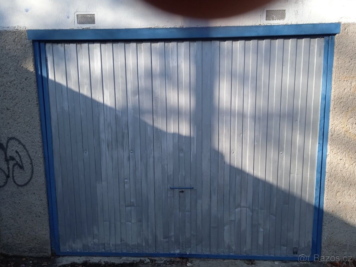 Garáže, Otrokovice, 765 02