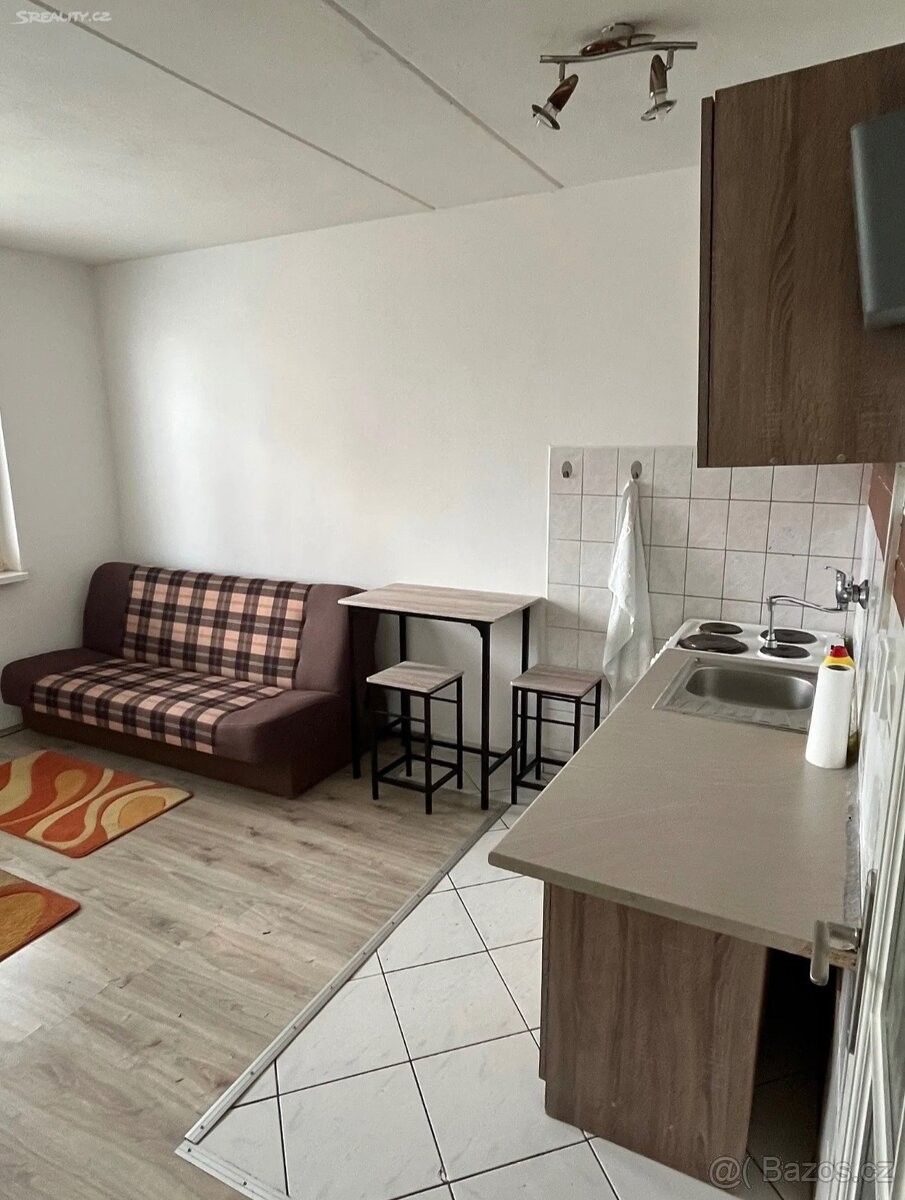 Pronájem byt - Karlovy Vary, 360 01