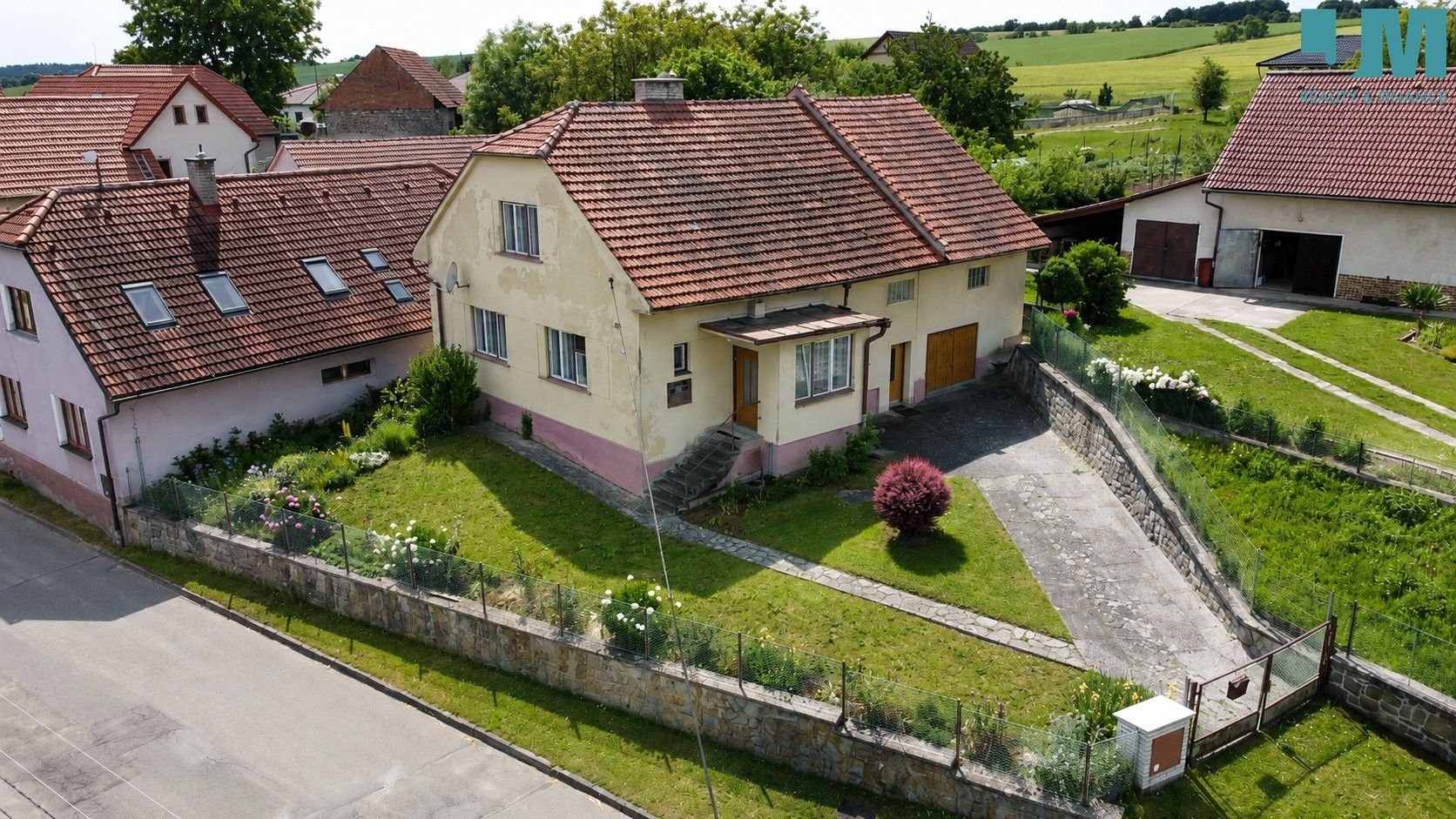 Rodinné domy, Černotín Hluzov, 218 m² - 1