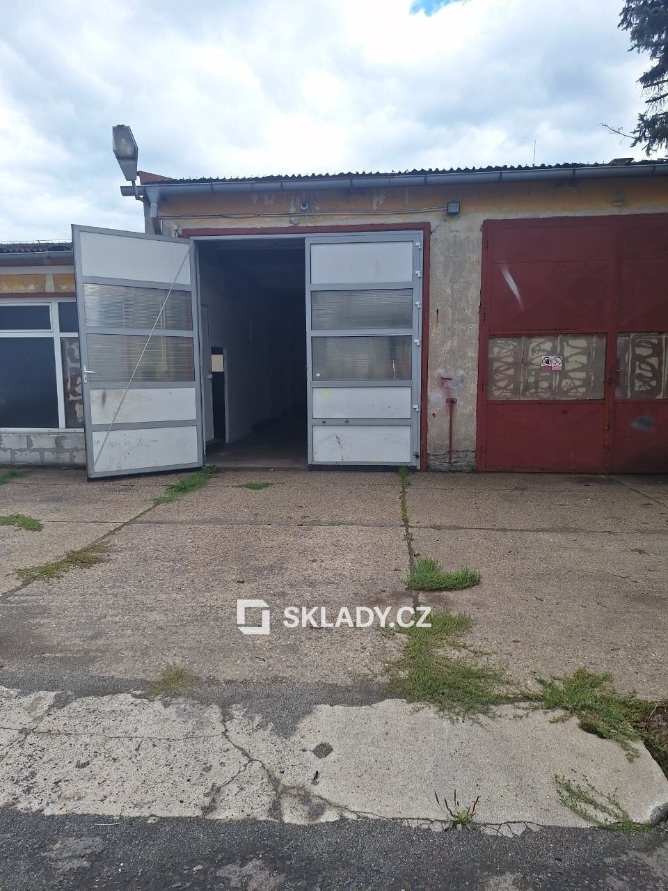 Sklady, Potoční, Karlovy Vary Dvory, 330 m² - 1