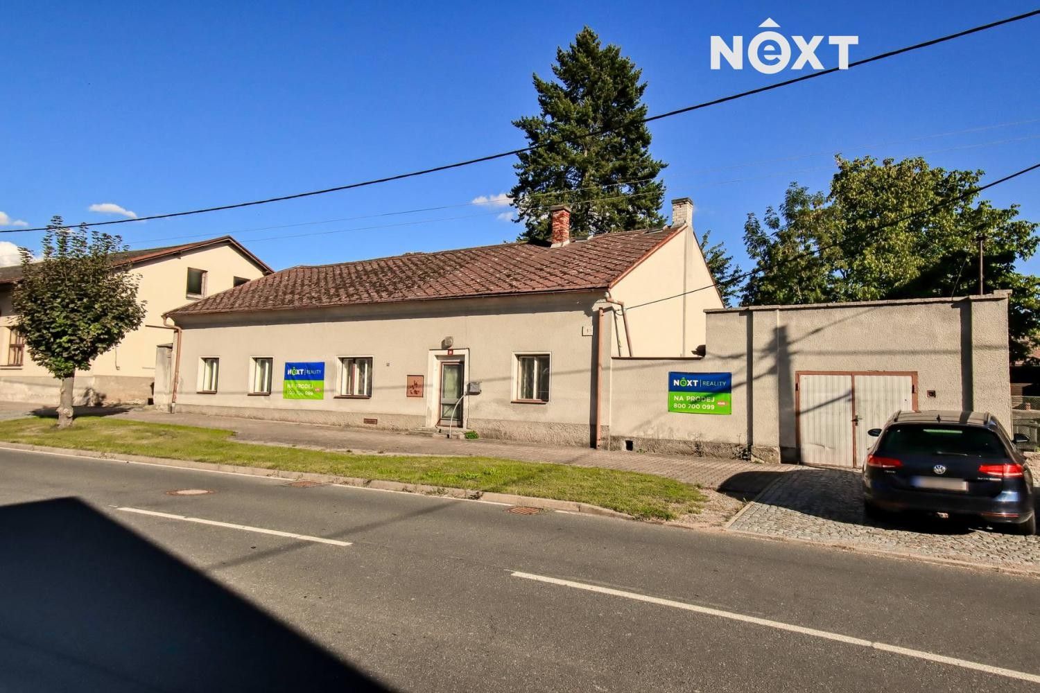 Rodinné domy, Dobřenice, 351 m²