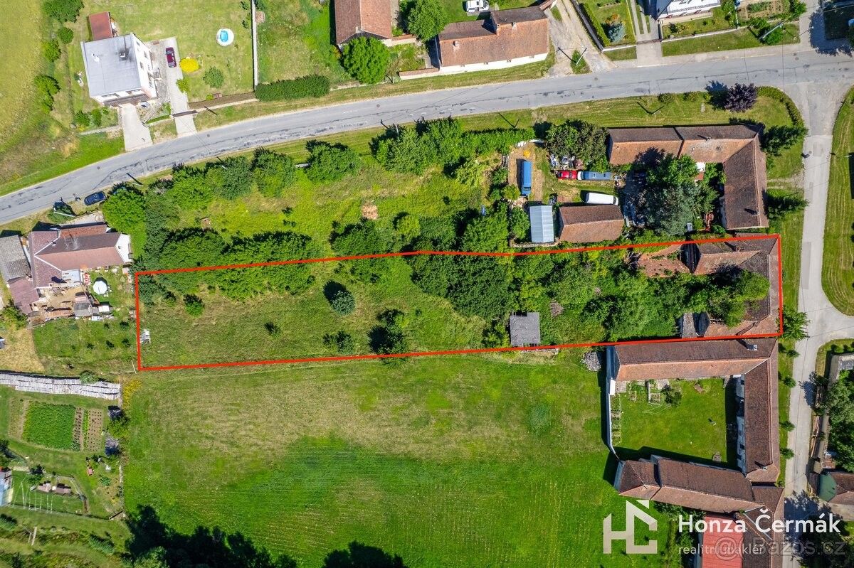 Prodej pozemek pro bydlení - Uherčice u Znojma, 671 07
