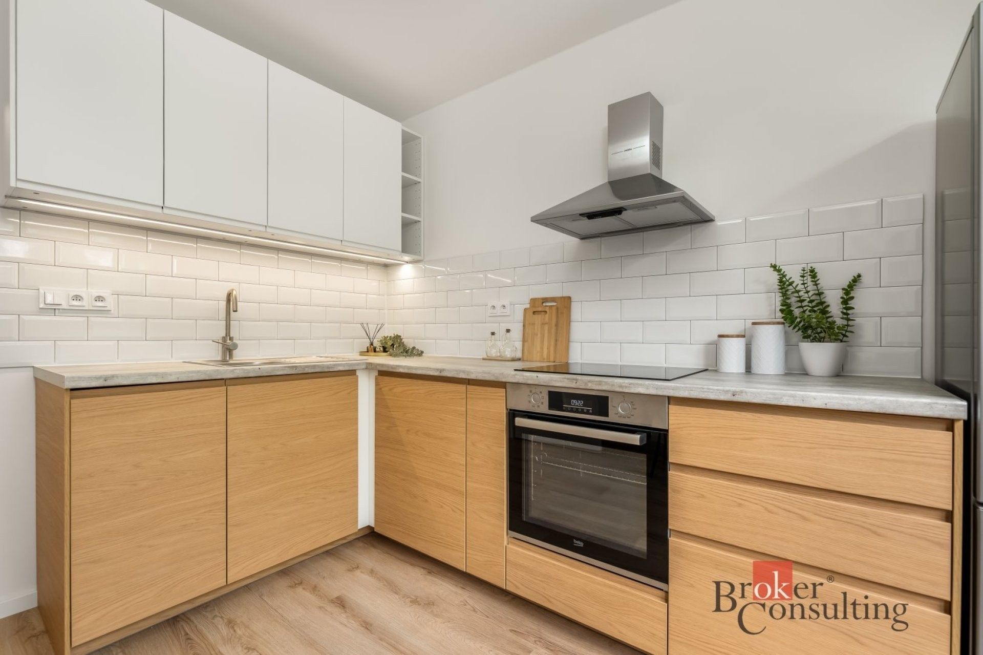 3+1, Urbánkova, Praha, 79 m² - 1