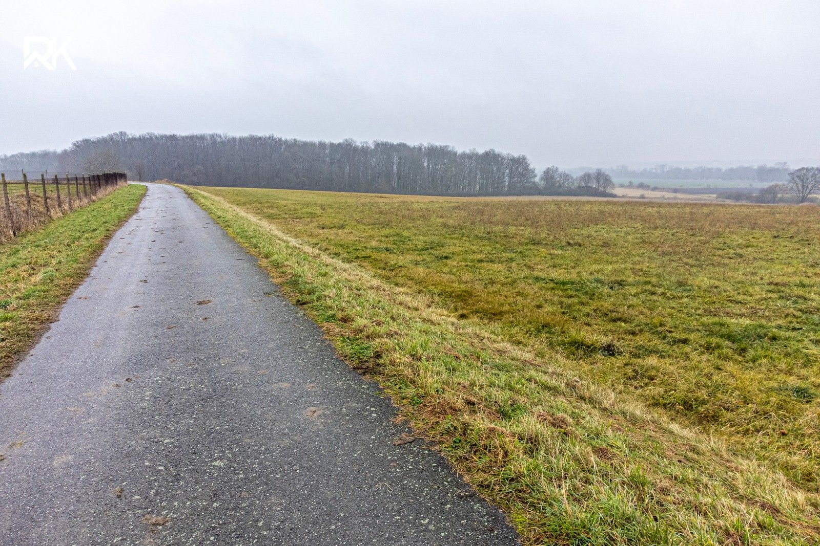 Prodej pozemek pro bydlení - Uhersko, 944 m²