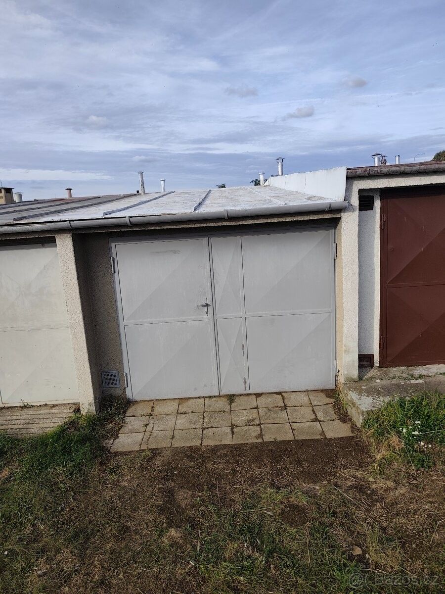 Garáž · Veselí nad Moravou, 698 01 - 3