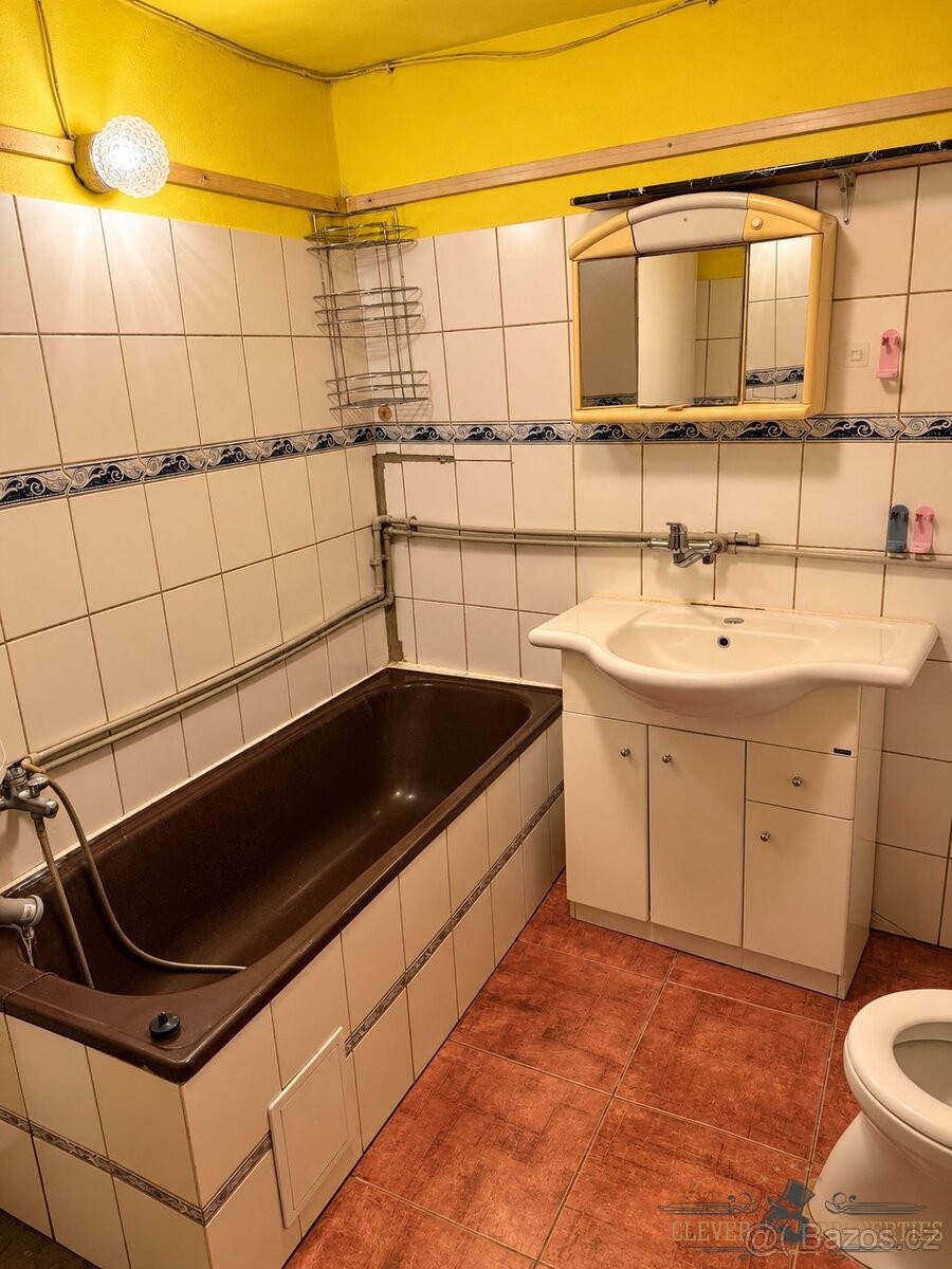 Prodej rodinný dům - Koryčany, 768 05 - 5