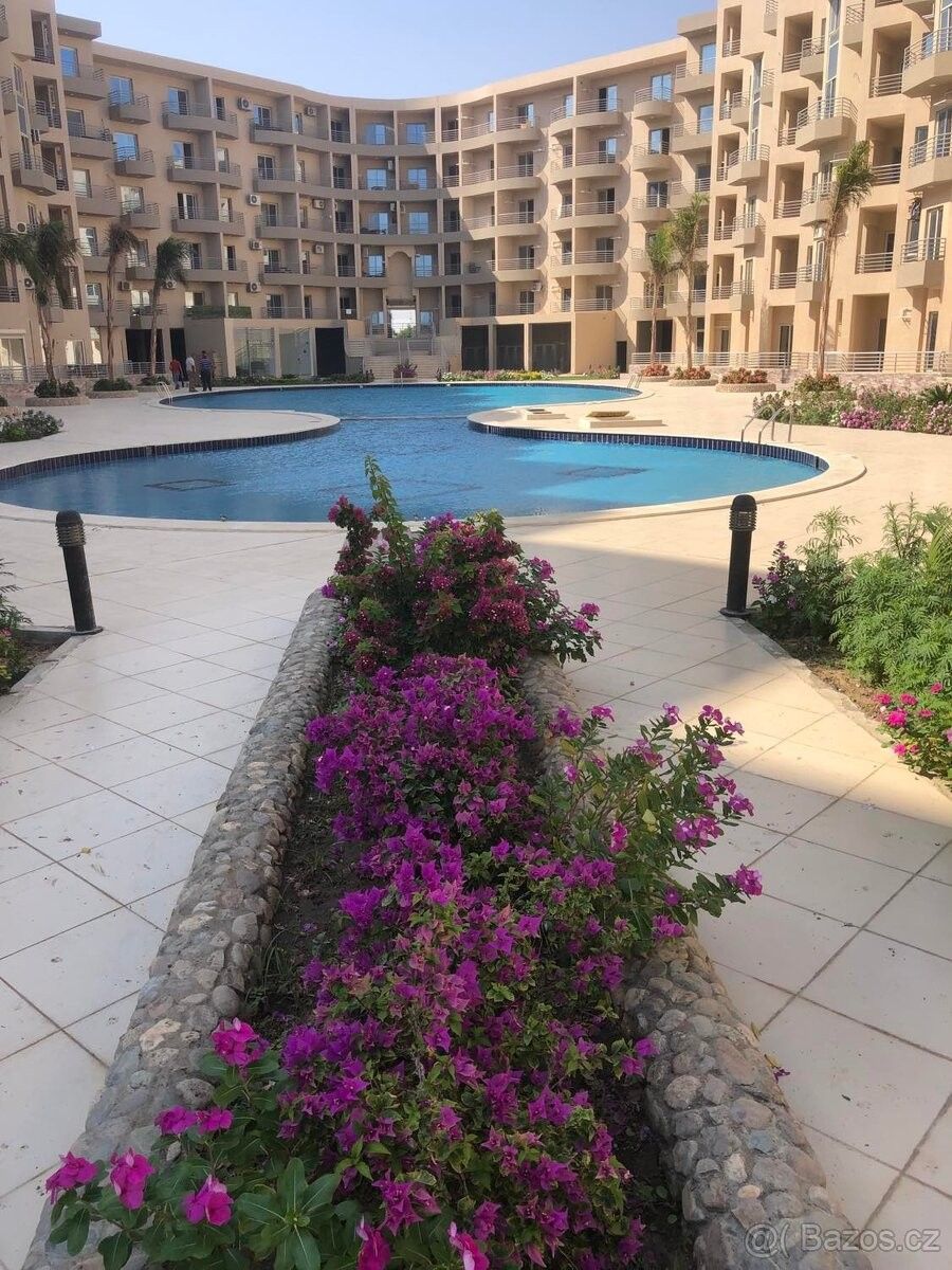 Byty, 987 66, Zahraničí