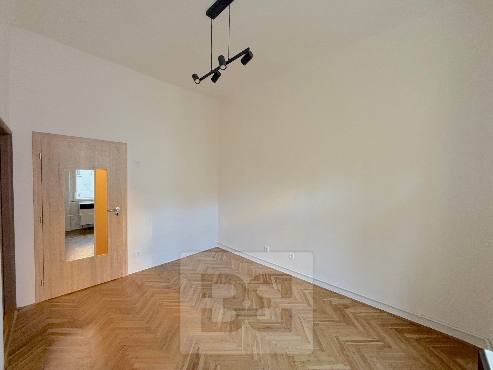 2+1, Hartigova 1229, Praha Žižkov, 38 m² - 1
