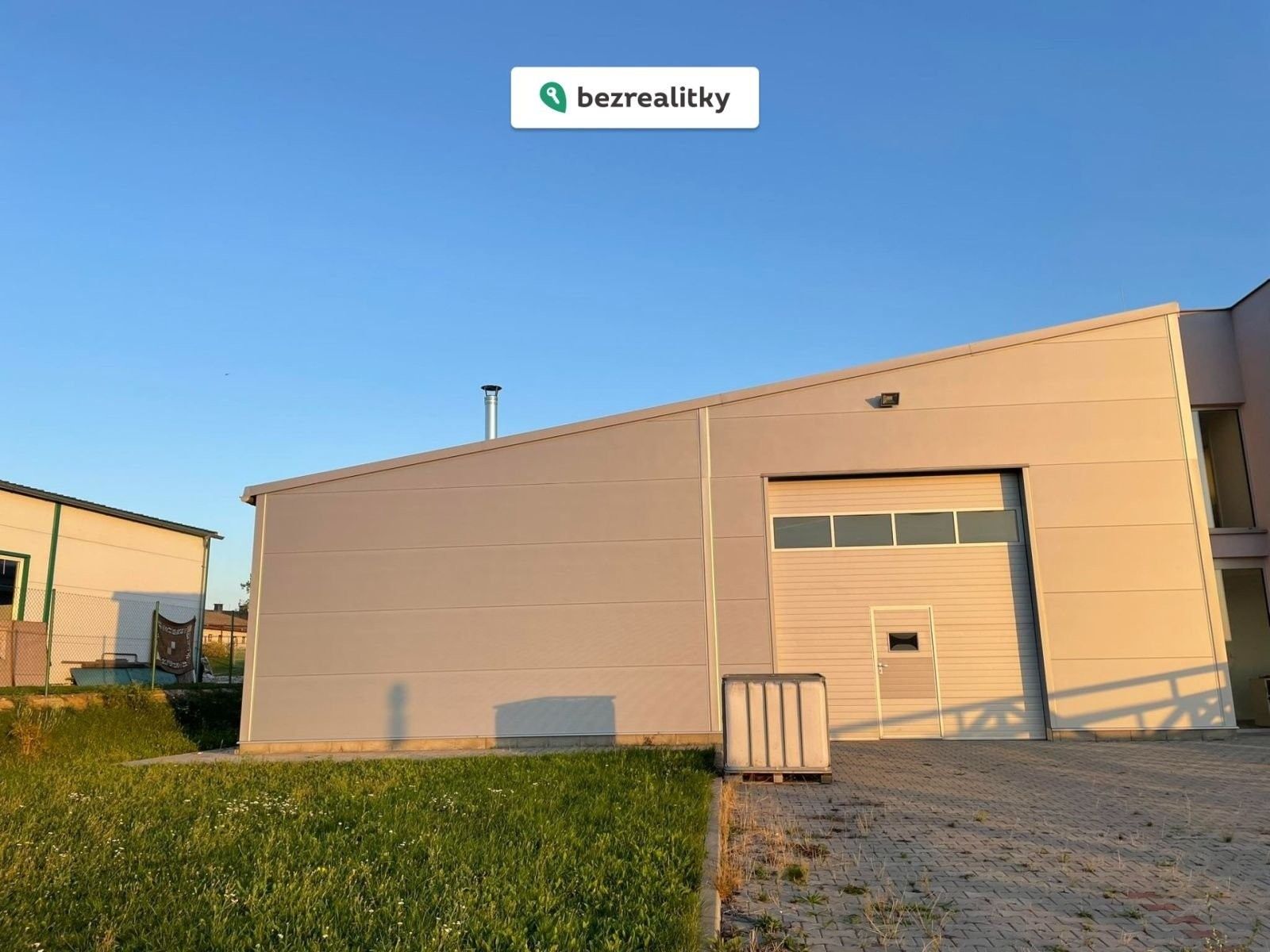 Prodej komerční - Ořechov, 4 m²