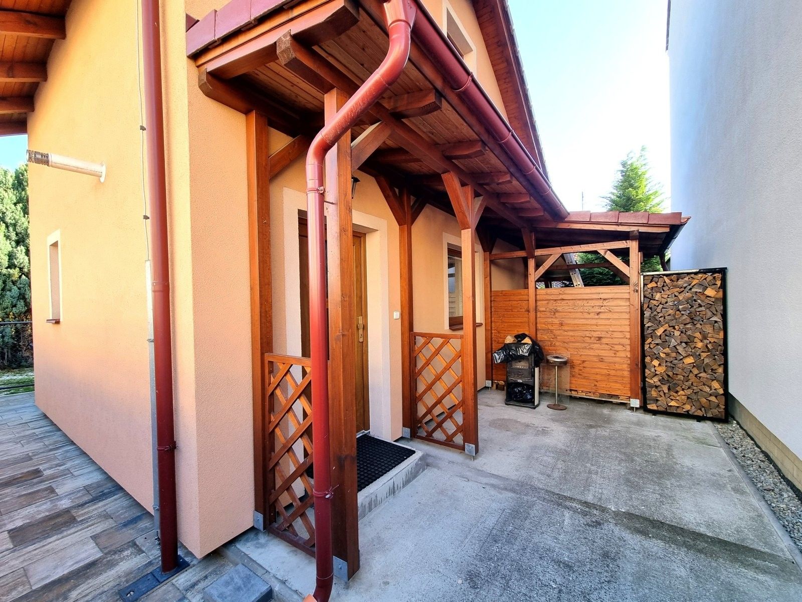 Pronájem rodinný dům - Husova tř., České Budějovice, 53 m²