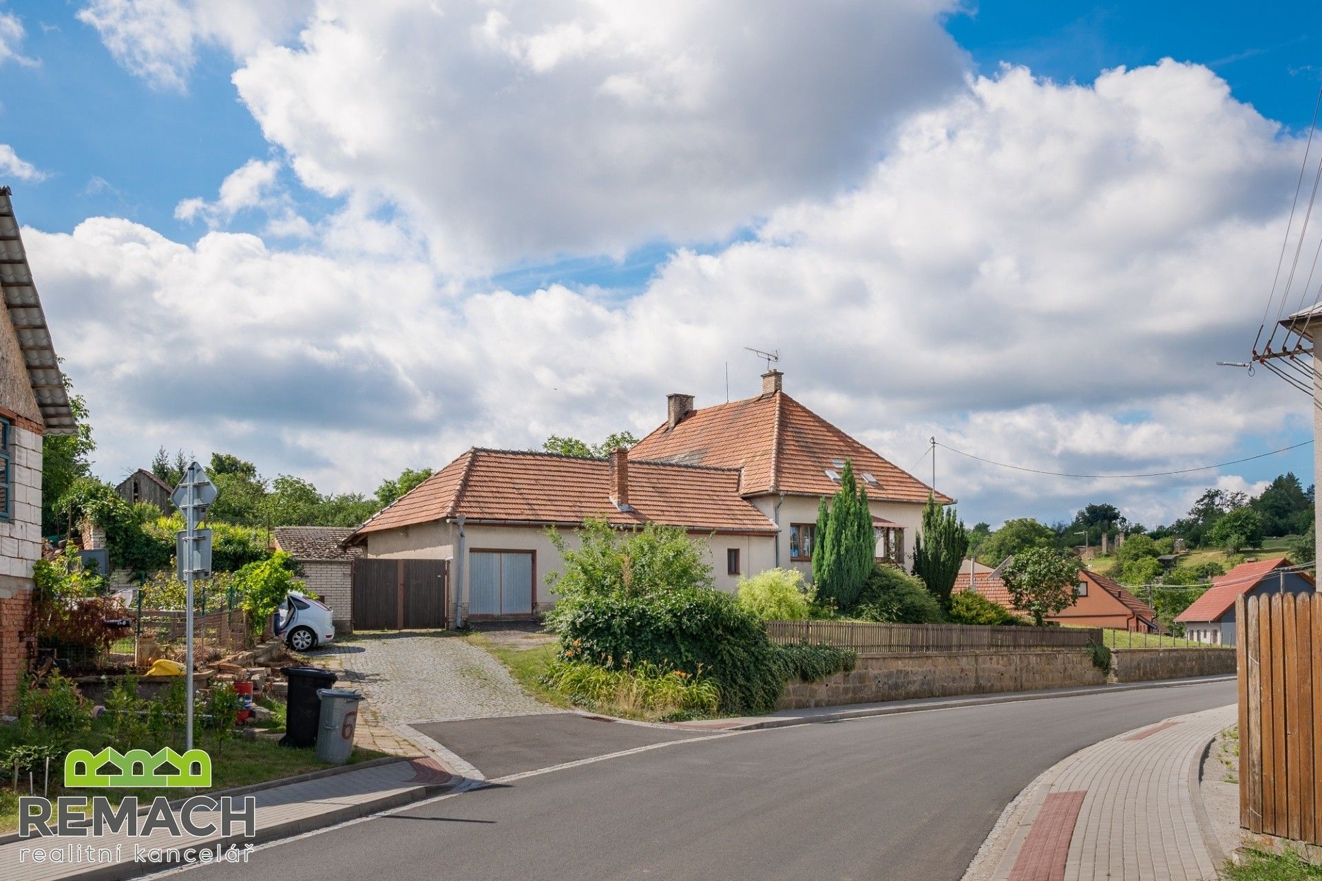 Rodinné domy, Tučapy, 301 m² - 2
