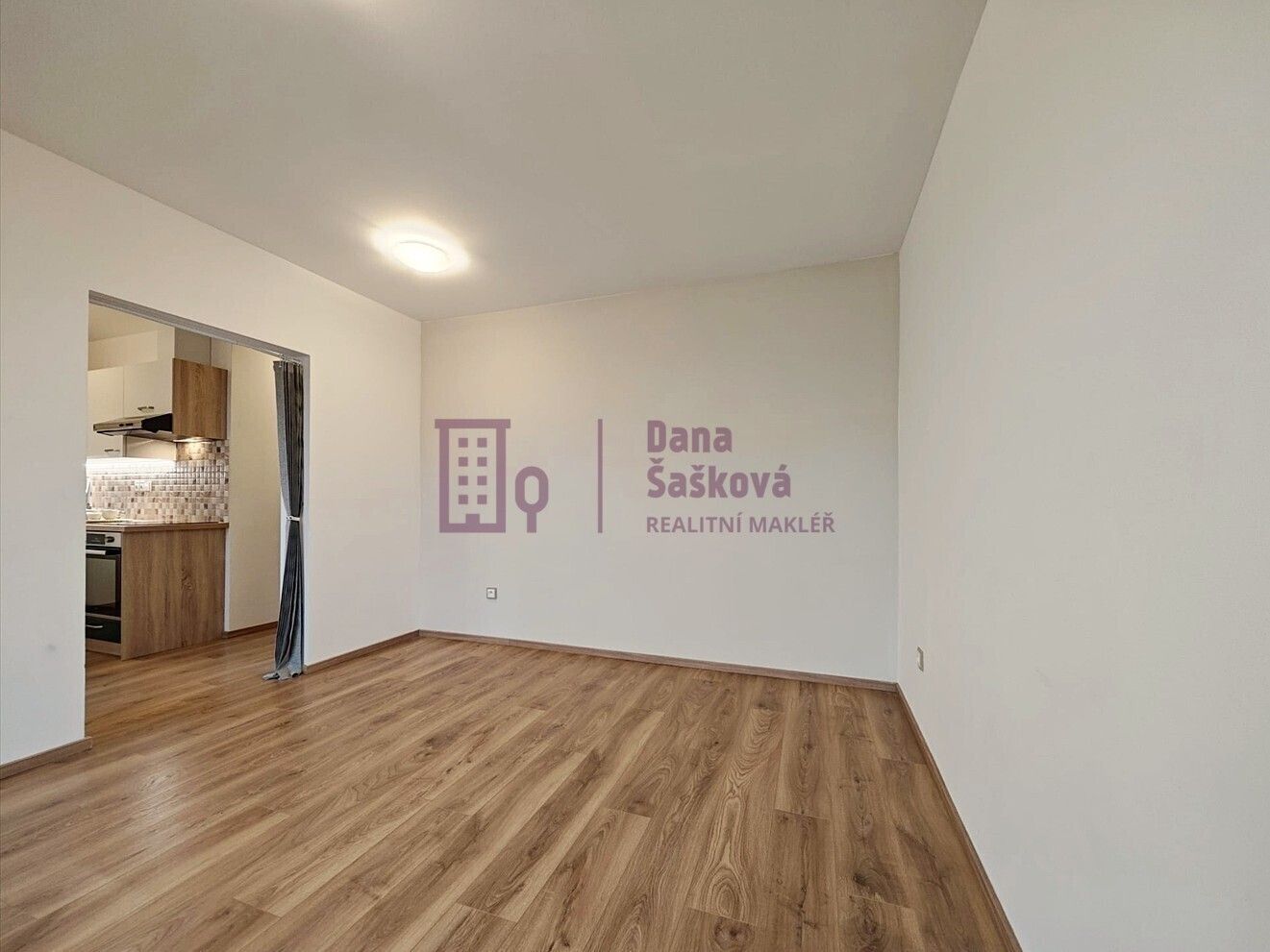 Pronájem byt 2+1 - sídliště Vajgar 560, Jindřichův Hradec III, 35 m² - 5