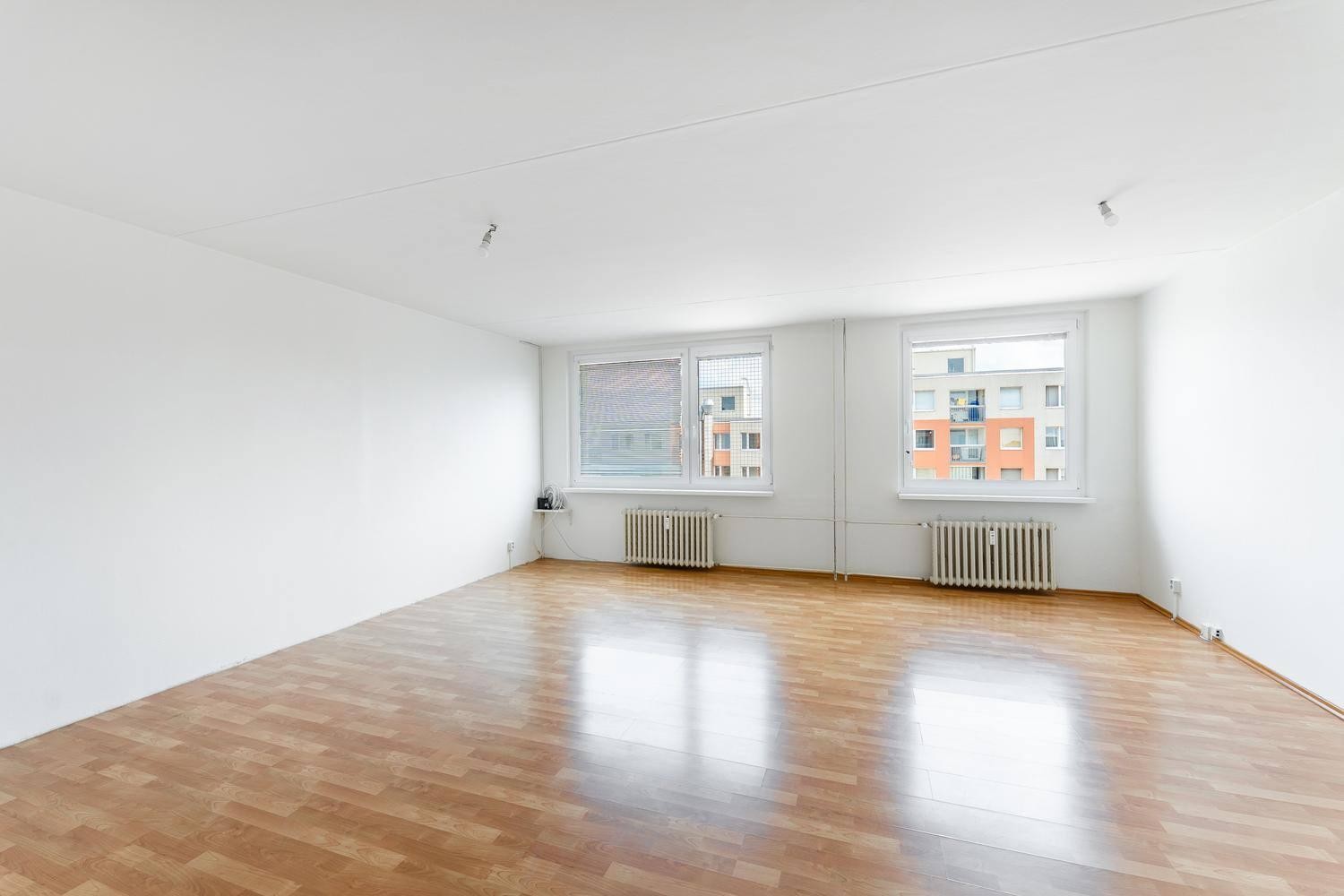 Byt 2+1 · 74 m² · U pramene, Praha - 3