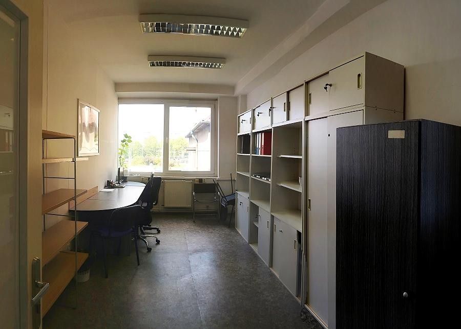 Pronájem kancelář - Černokostelecká, Praha, 22 m²