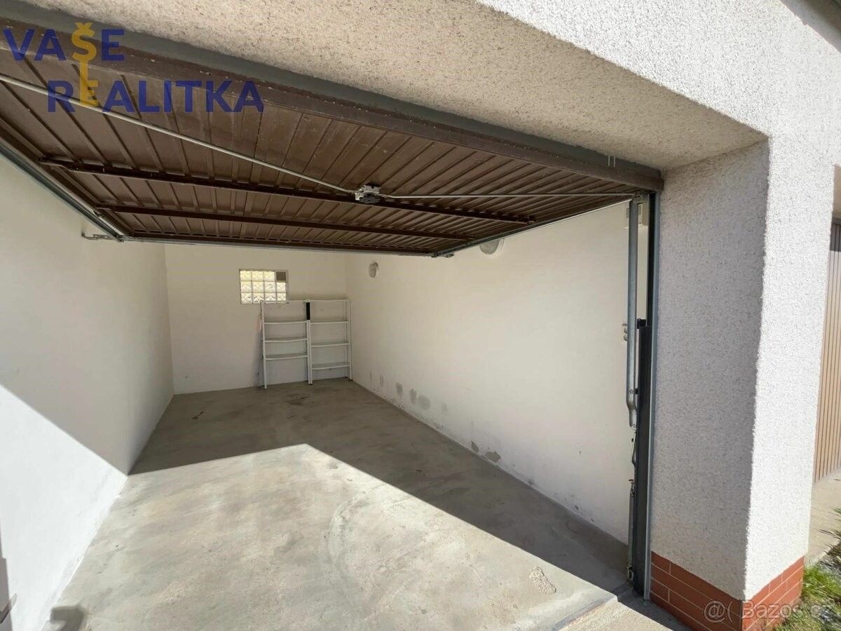 Pronájem garáž - Hranice, 753 01, 16 m²
