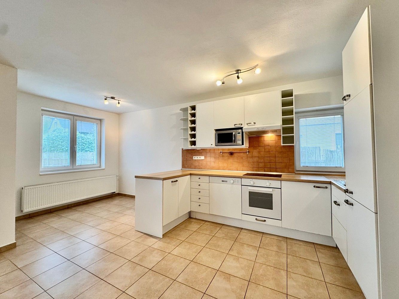 Pronájem rodinný dům - Na Lázeňce, Praha 10 - Dubeč, 202 m² - 2