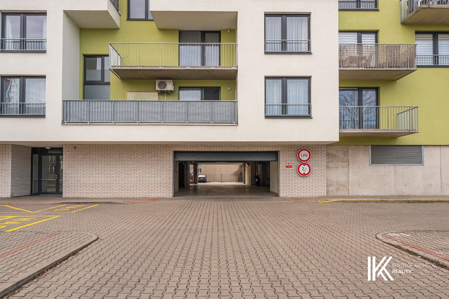 Ostatní, Na Spravedlnosti, Pardubice - Zelené Předměstí, 14 m²