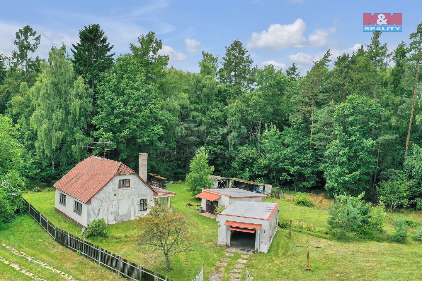 Prodej rodinný dům - Komárov, Vítězná, 128 m²