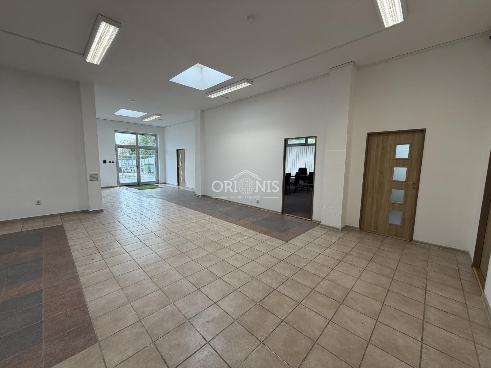 Obchodní prostory, Raisova, Chomutov, 217 m² - 2