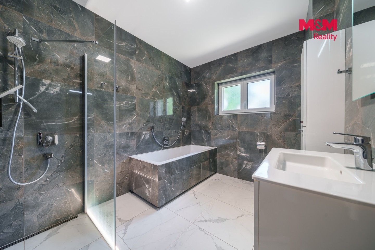 Rodinný dům · 141 m² · Andělská Hora - 3