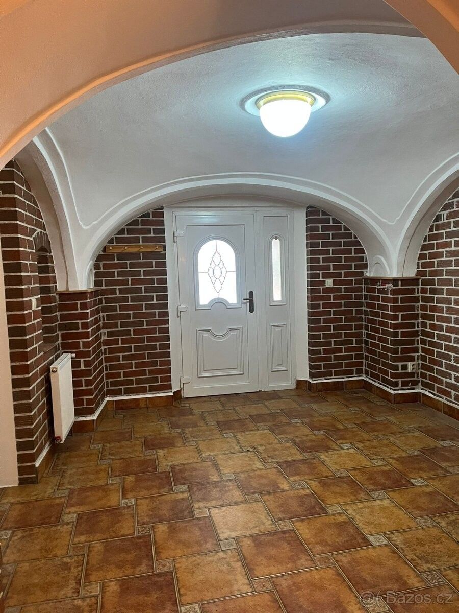 Prodej rodinný dům - Dolní Dunajovice, 691 85