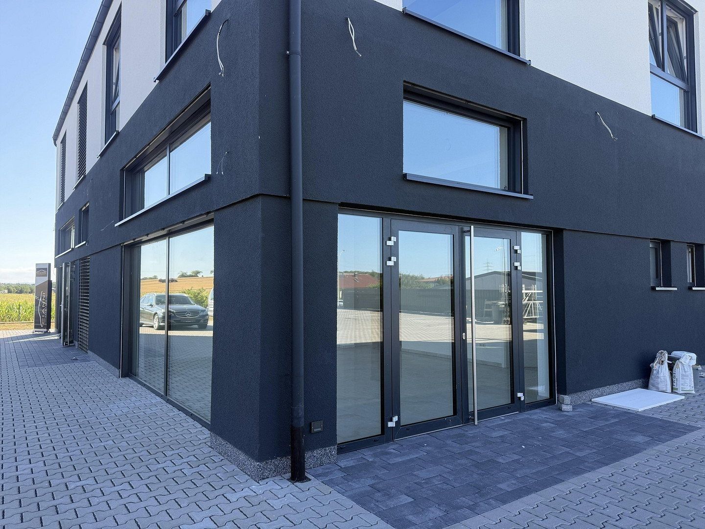 Obchodní prostory · 40 m² · Am Römerhof 16, , Hessen - 3
