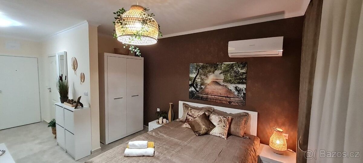 Prodej byt - 987 66, Zahraničí