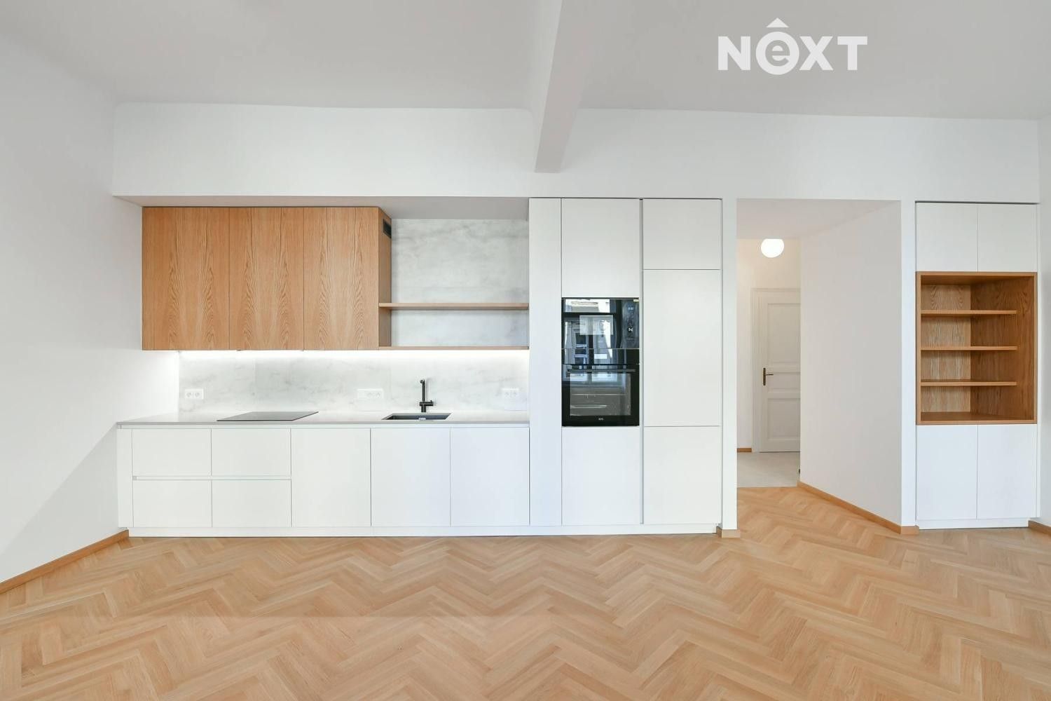 3+kk, Holešovice, Praha, 87 m²