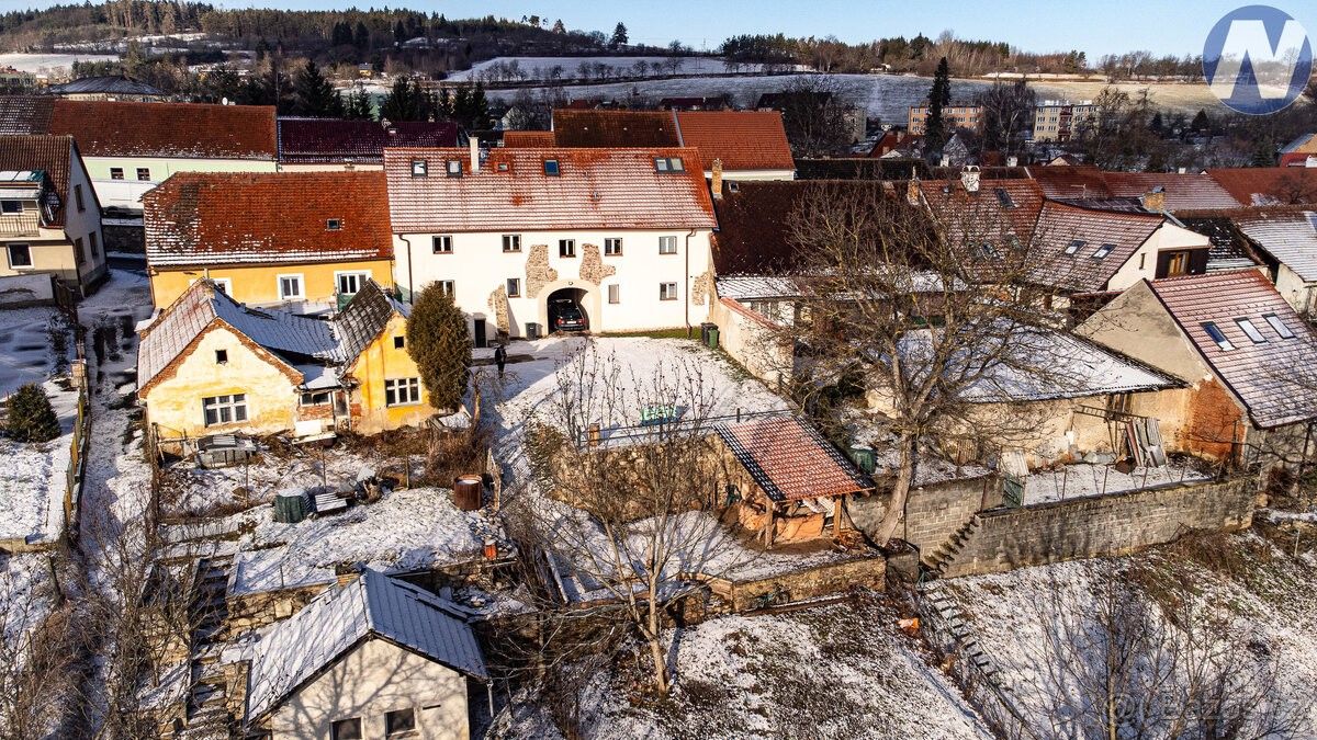 Byty, Husinec, 384 21