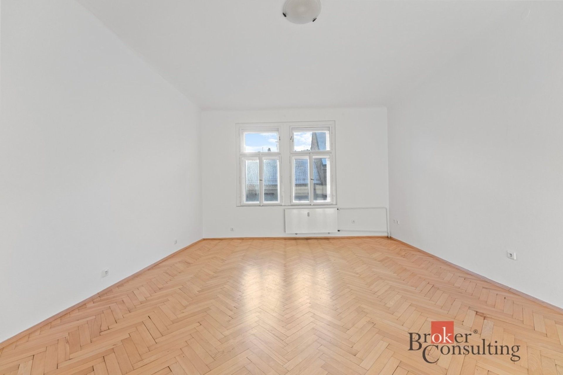 2+kk, Koněvova, Praha, 55 m² - 1