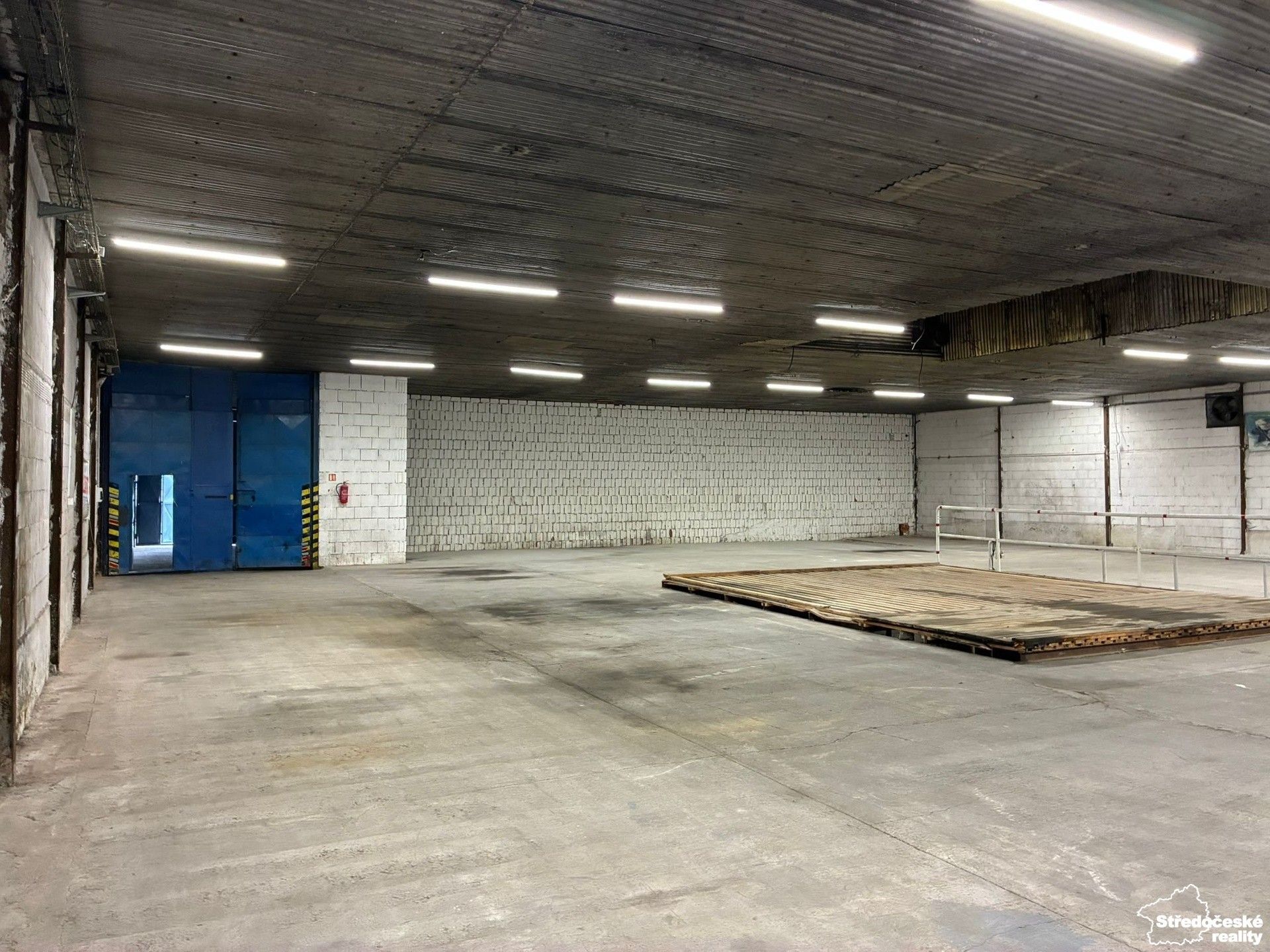 Sklady, Slapy, 1 244 m² - 2