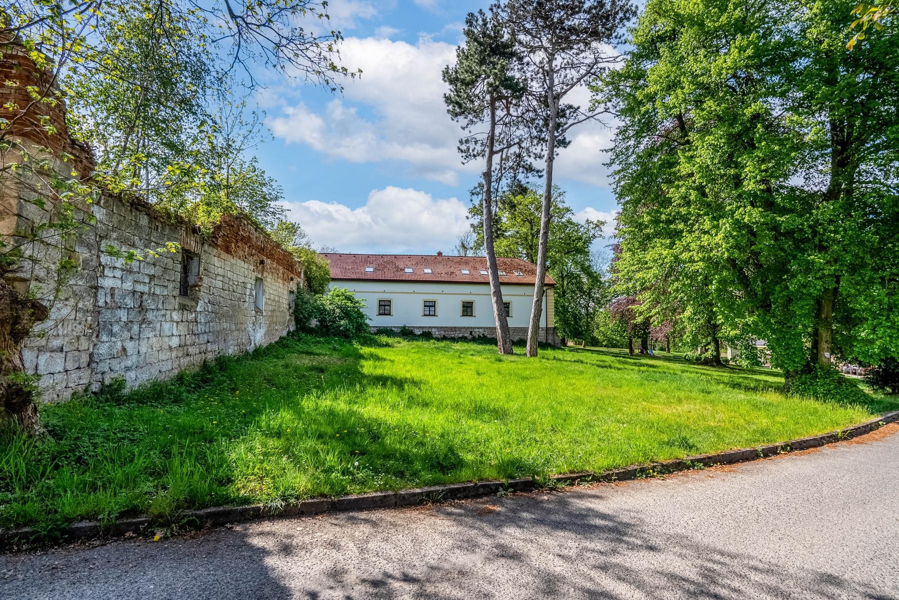 Činžovní dům · 3 000 m² · Velké Všelisy - 4