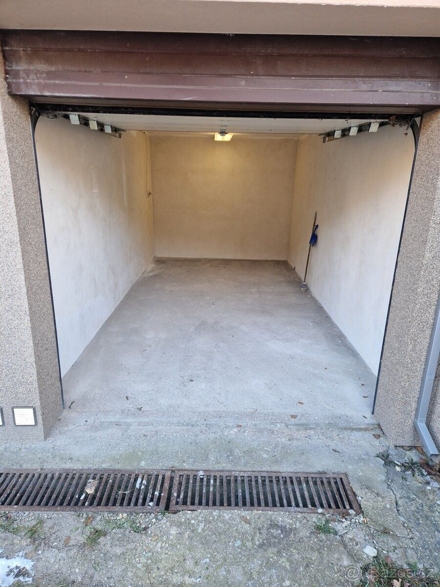 Garáže, Lysá nad Labem, 289 22