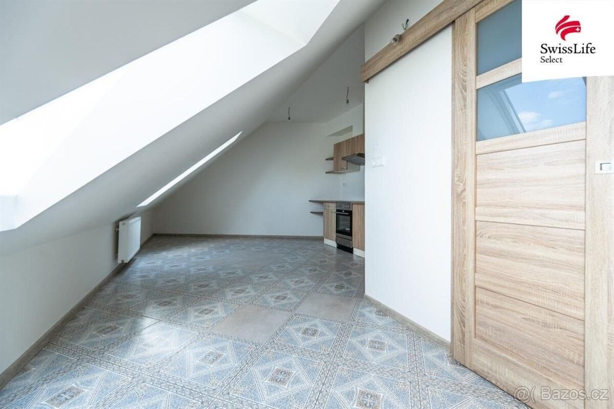 Prodej byt - Břežany II, 282 01