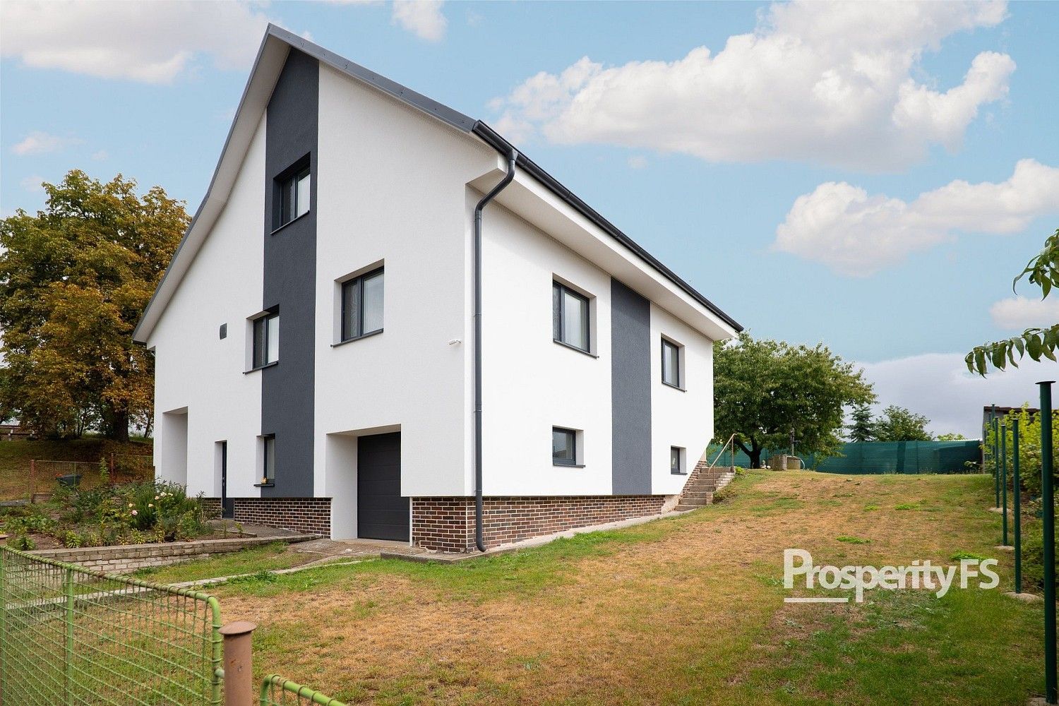 Rodinné domy, Hořešovičky, okres Kladno, Středočeský kraj, 256 m² - 1