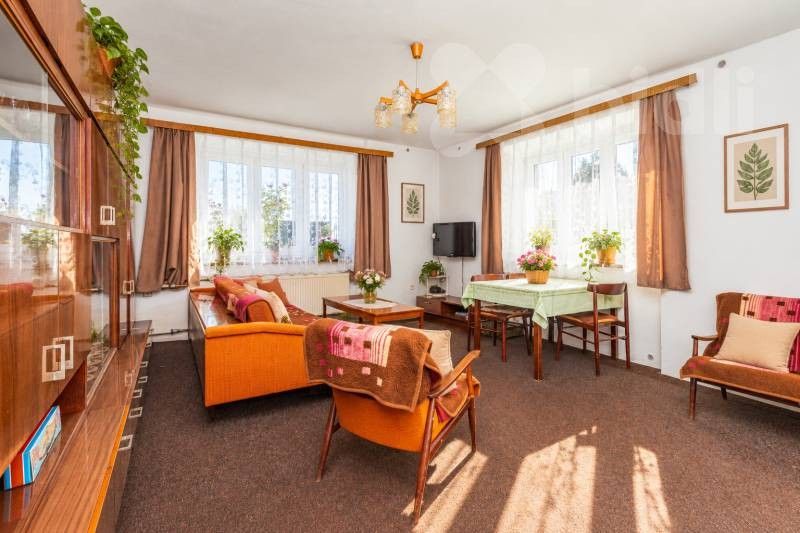 Prodej rodinný dům - Okřesaneč, 279 m² - 2