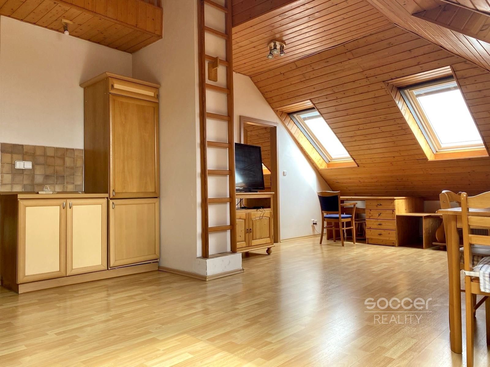 Pronájem byt 2+kk - Palackého, Mladá Boleslav, 70 m²