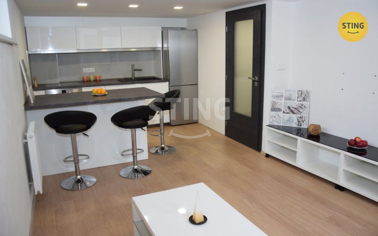 Byty, Zahradní, Zlín, 46 m²