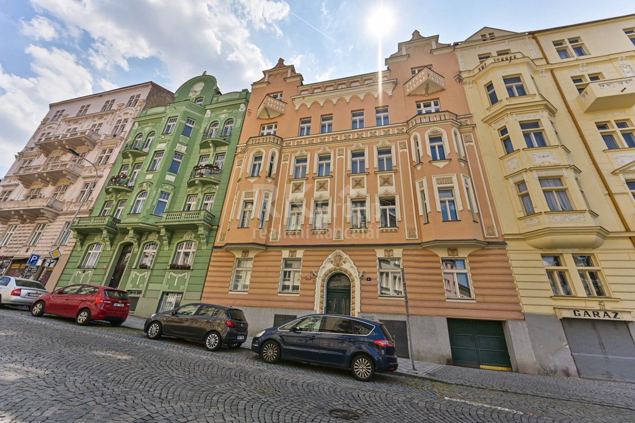 Byt 3+kk · 88 m² · Vozová, Praha - 3