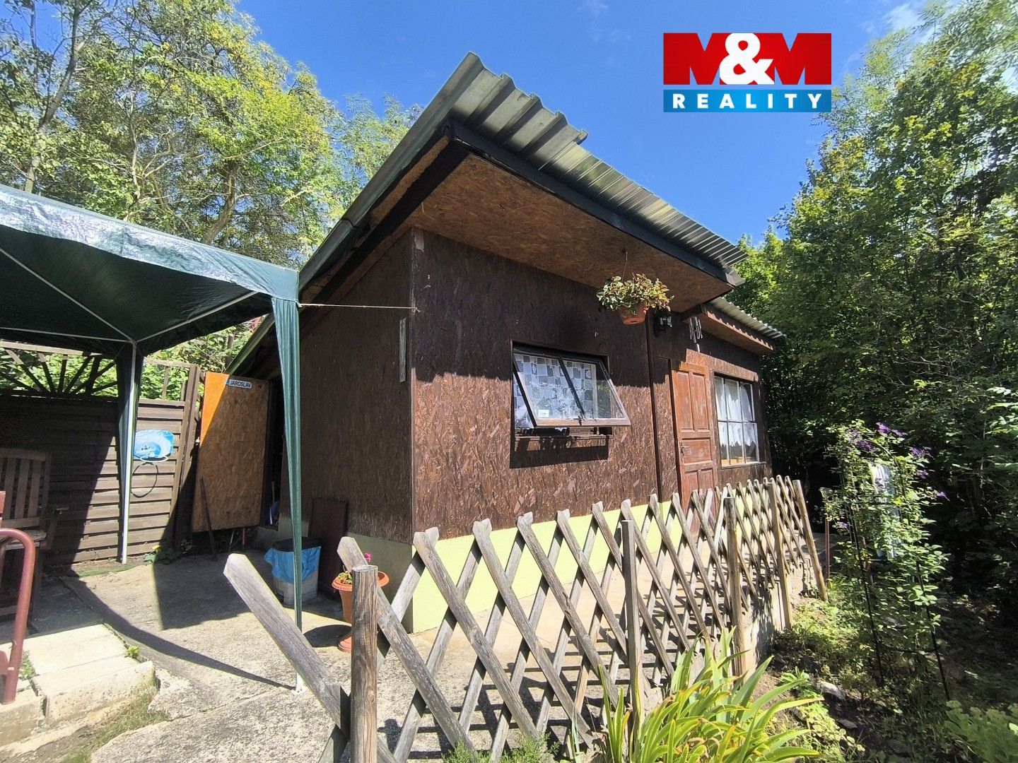 Chaty, V Háji, Ústí nad Labem, 19 m²