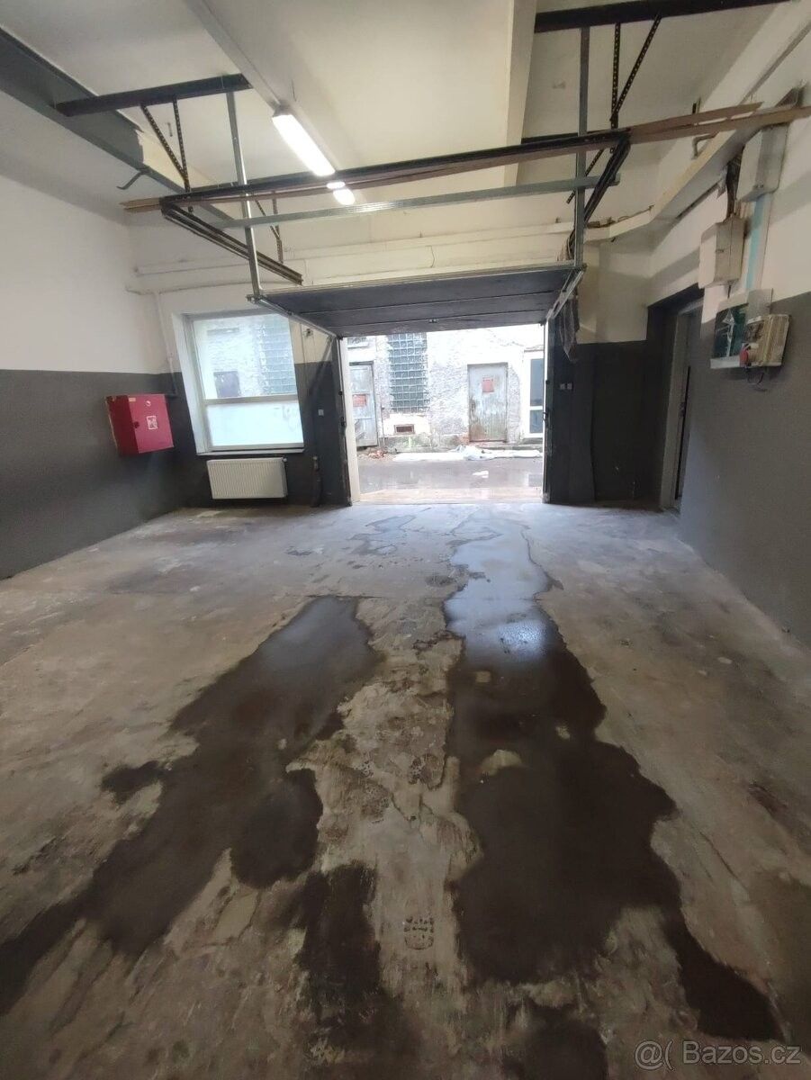 Garáže, Bítovany, 538 51