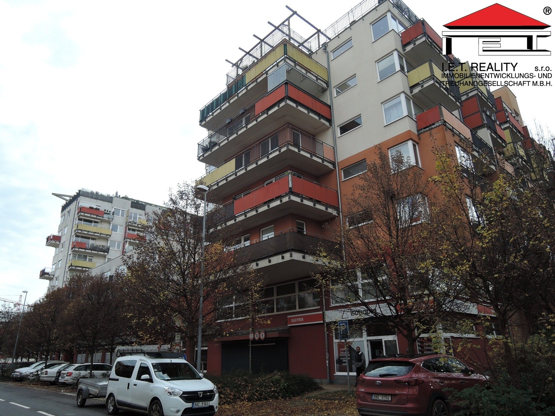Garáž · 18 m² · Podkovářská, Praha - 3