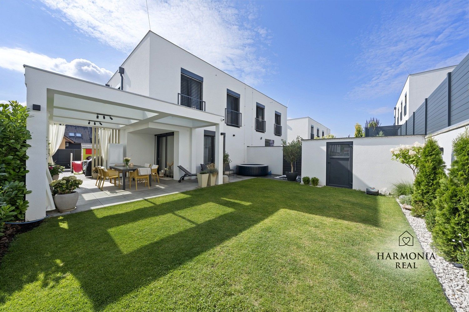 Rodinné domy, Hajany, okres Brno-venkov, 115 m² - 1