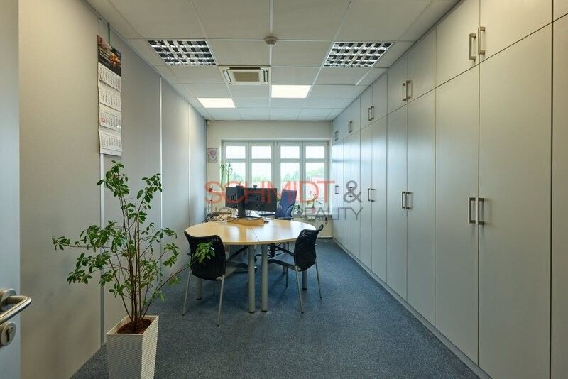 Kanceláře, Hustopeče u Brna, 693 01